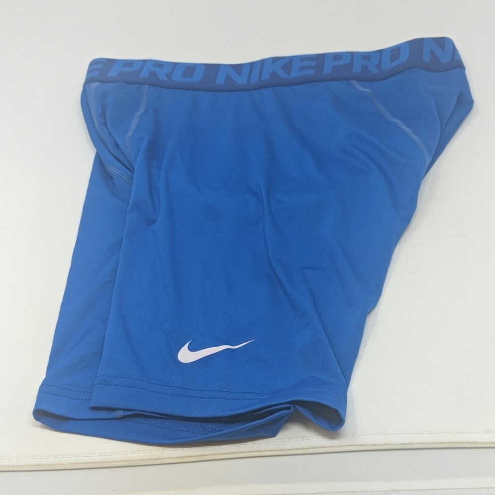 NWT Nike Compression shorts 4F